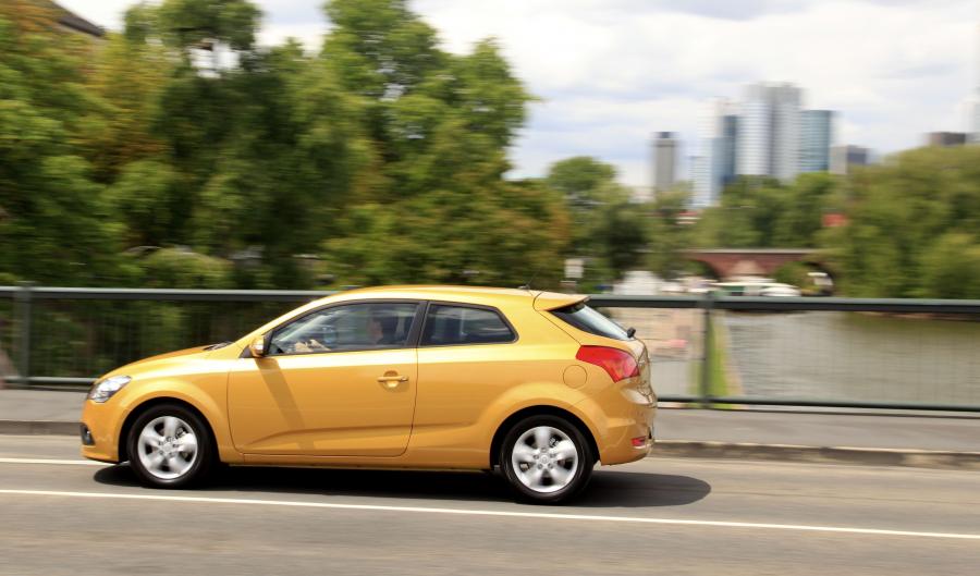  Kia pro_cee&rsquo;d EcoDynamics 2011 года  (фото 15 из 133)